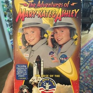 The Adventures of Mary Kate and Ashley VHS Space